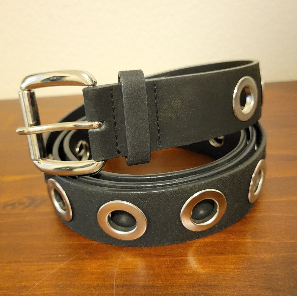 Torrid Faux Leather Belt - size 4x